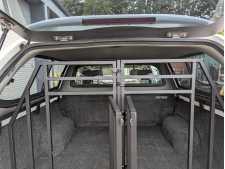 Lockable Dog Cage for Pickup Trucks