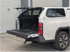 Maxus E-Terron 9 (2025-ON) SJS Hardtop Double Cab   With Central Locking