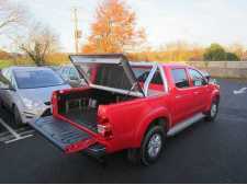 Nissan Navara NP300 (16-22) Aluminium Tonneau Covers With Sport Bar