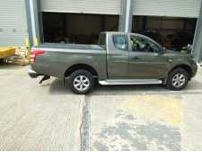Used Mountain Top roller shutter and roll bar for EXTRA CAB Mitsubishi L200 Series 5 MK7
