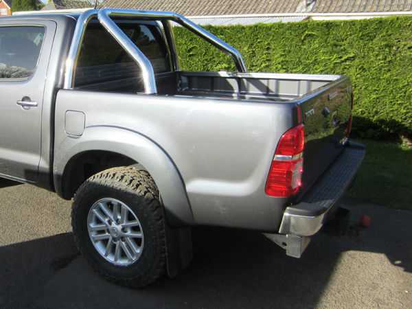 Toyota Hilux MK11 / Rocco ( 2020-ON) Single Hoop Roll Bar 76mm Stainless Steel